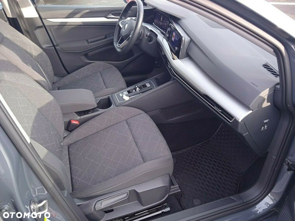 Volkswagen Golf - 10