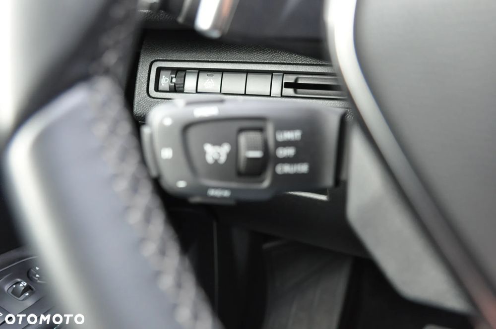 Peugeot 3008 1.2 PureTech Allure Pack S&S EAT8 - 19