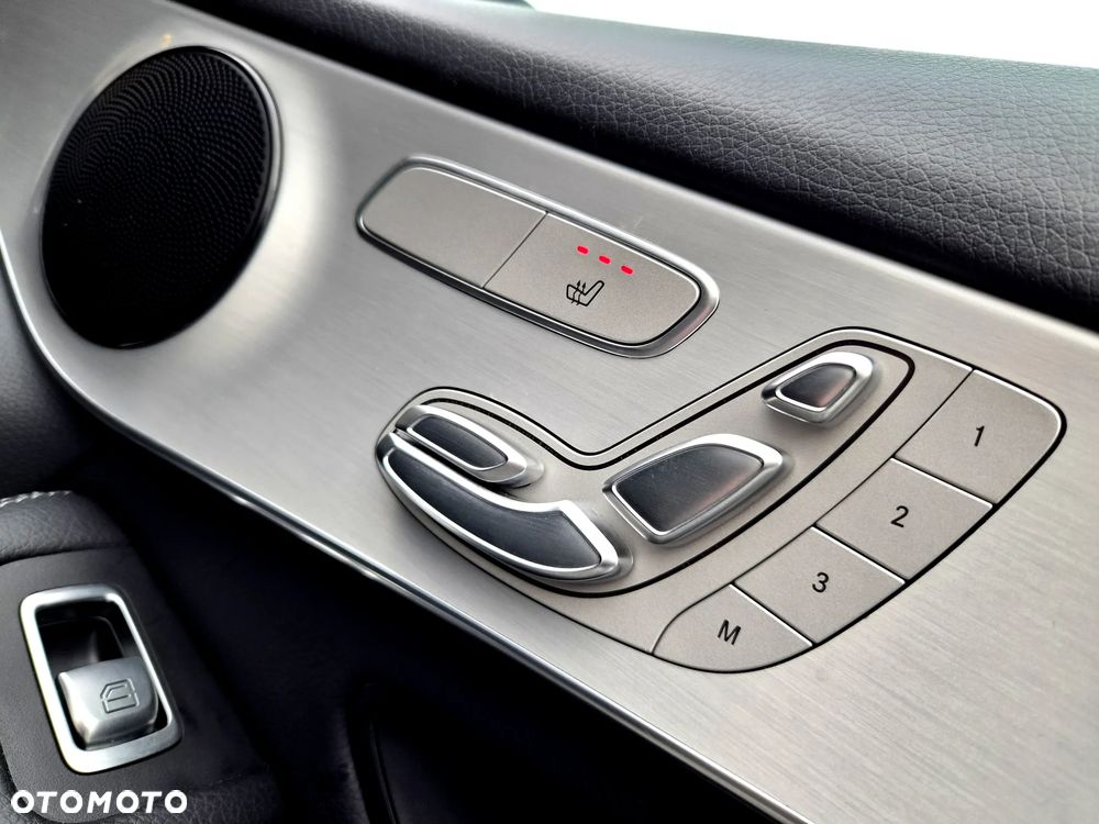 Mercedes-Benz GLC 300 de 4Matic 9G-TRONIC AMG Line - 17