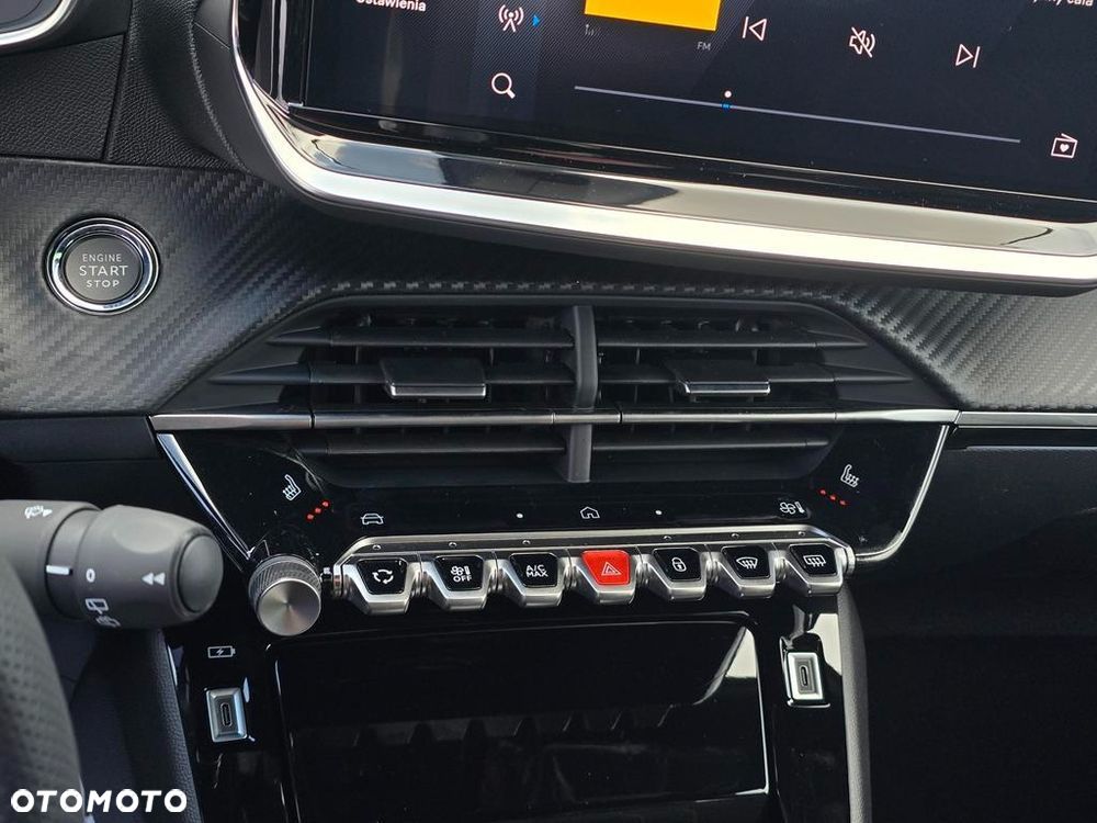 Peugeot 2008 PureTech mHEV GT E-DCS6 - 16