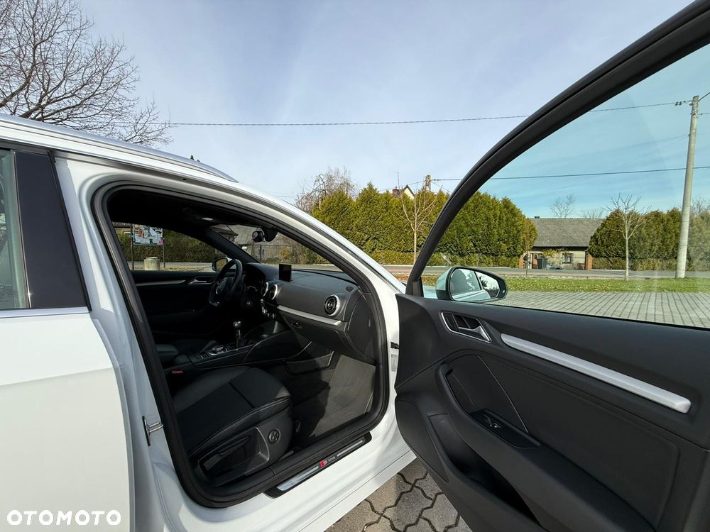 Audi A3 Sportback 1.4 TFSI cylinder on demand ultra S line Sportpaket - 23