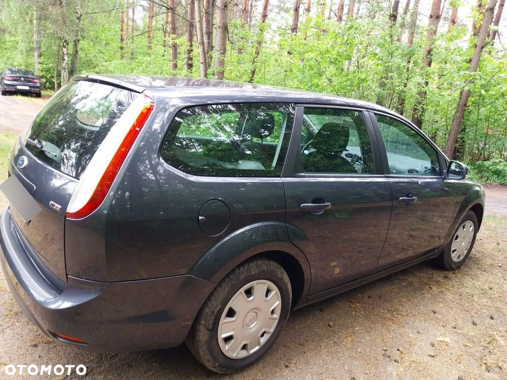 Ford Focus 1.6 TDCi Ambiente - 2