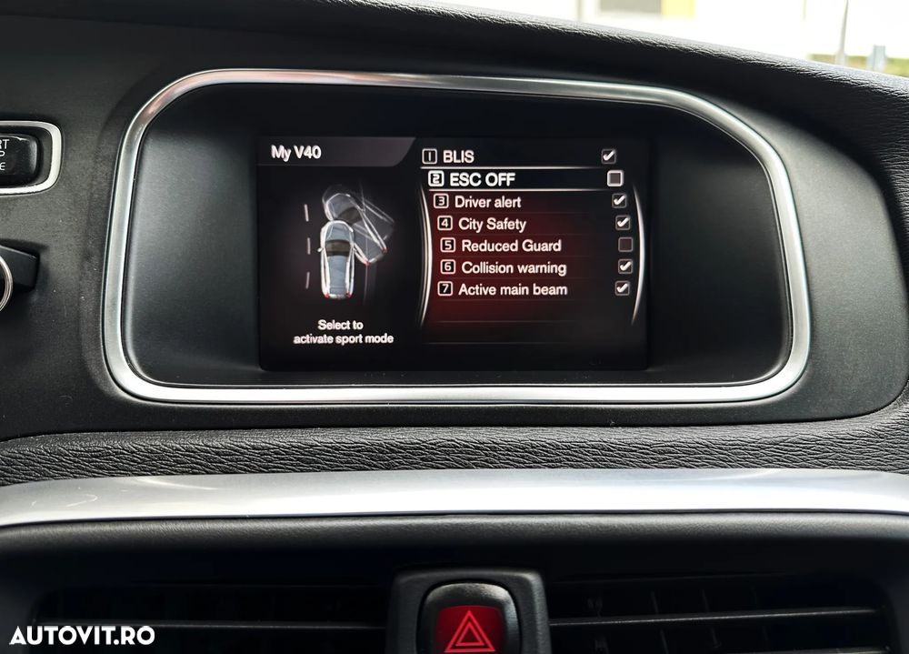 Volvo V40 D3 Aut Summum - 26