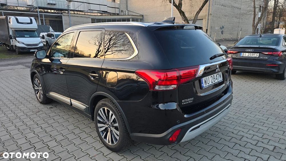 Mitsubishi Outlander 2.0 Intense + SDA 4WD CVT - 5