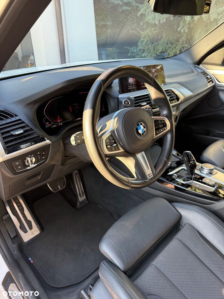 BMW X3 xDrive20d - 16