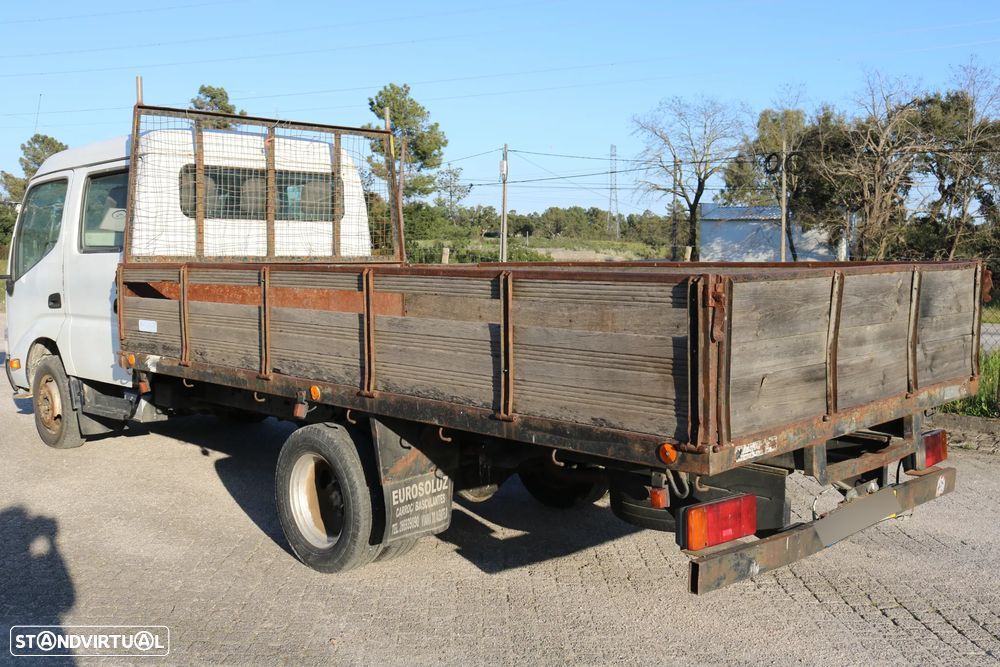 Toyota DYNA - 4