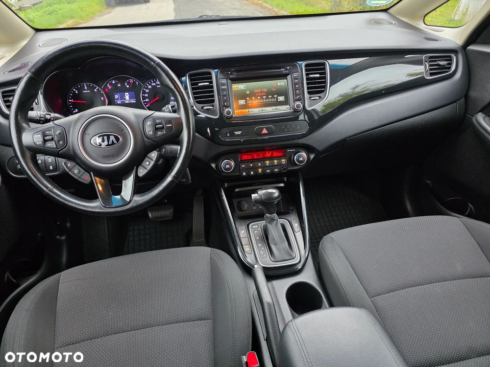 Kia Carens - 12