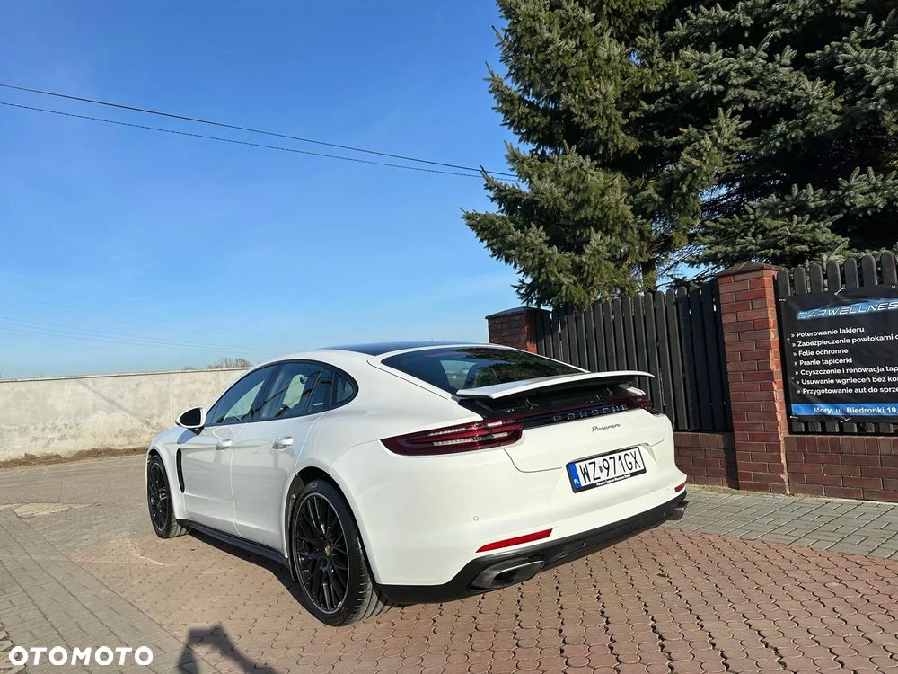 Porsche Panamera Standard - 12