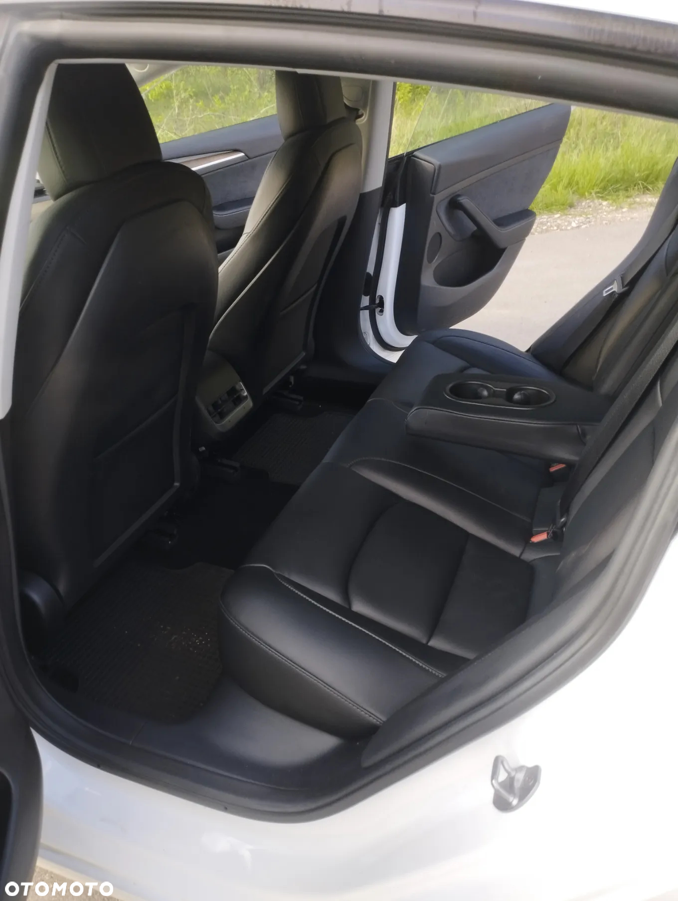 Tesla Model 3 Standard Range Plus - 16