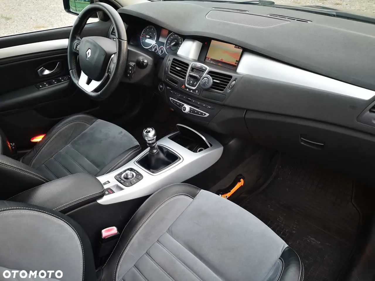 Renault Laguna 2.0 dCi FAP GT - 7
