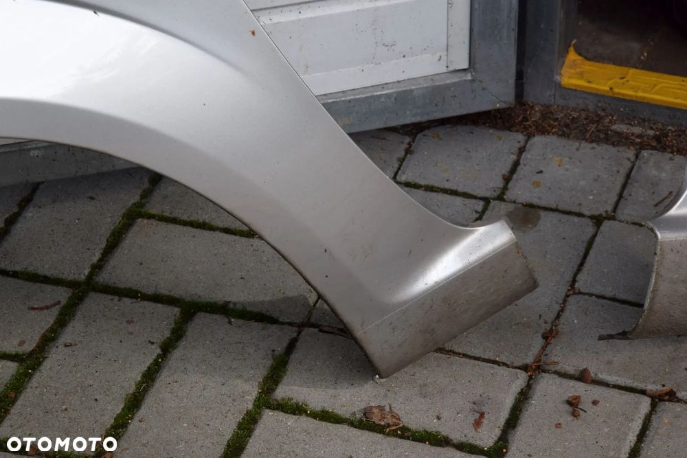 Opel Zafira B 05-14 Błotnik lewy przód srebrny Z157 bez korozji ładny - 4