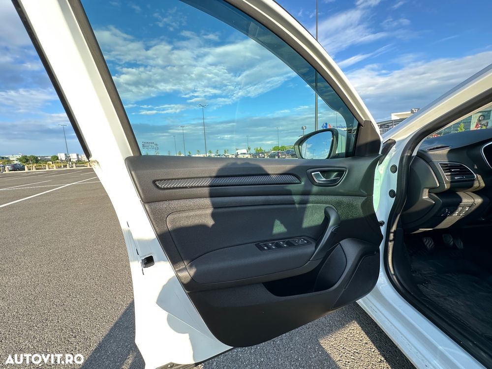 RENAULT Megane 2024 — imagine 18