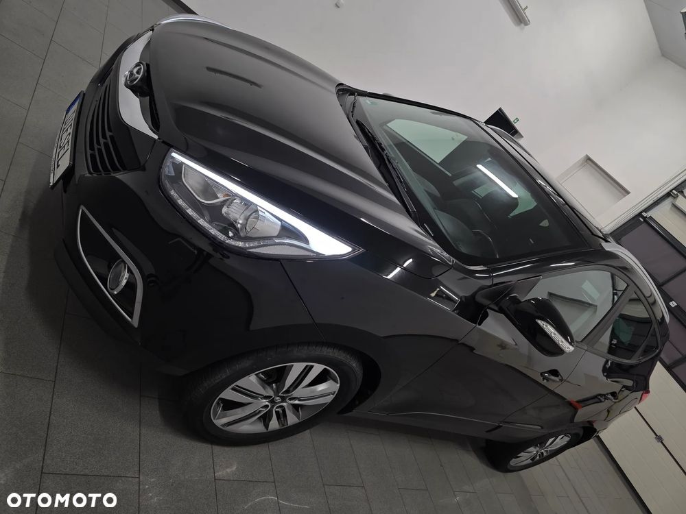 Hyundai ix35 2.0 CRDi 4WD Automatik Premium - 4
