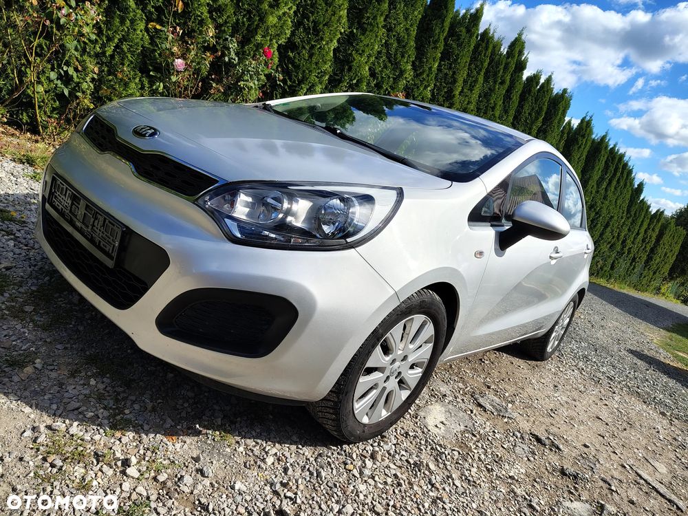 Kia Rio - 4