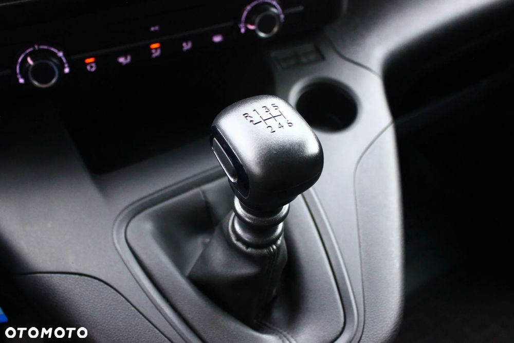Toyota PROACE CITY BLASZAK 2 OSOBOWY 1.2 D-4T BENZYNA 110KM PEWNE AUTO FV23% - 27