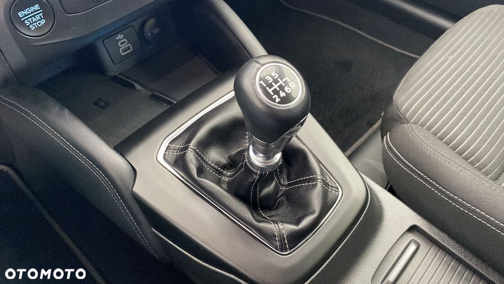 Ford Focus 1.0 EcoBoost mHEV Titanium X - 19