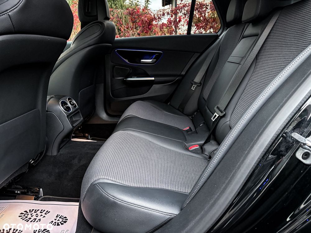 Mercedes-Benz Klasa C 200 d 9G-TRONIC Avantgarde - 13