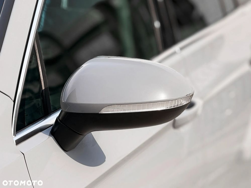 Volkswagen Passat Variant 1.5 TSI EVO Business DSG - 13