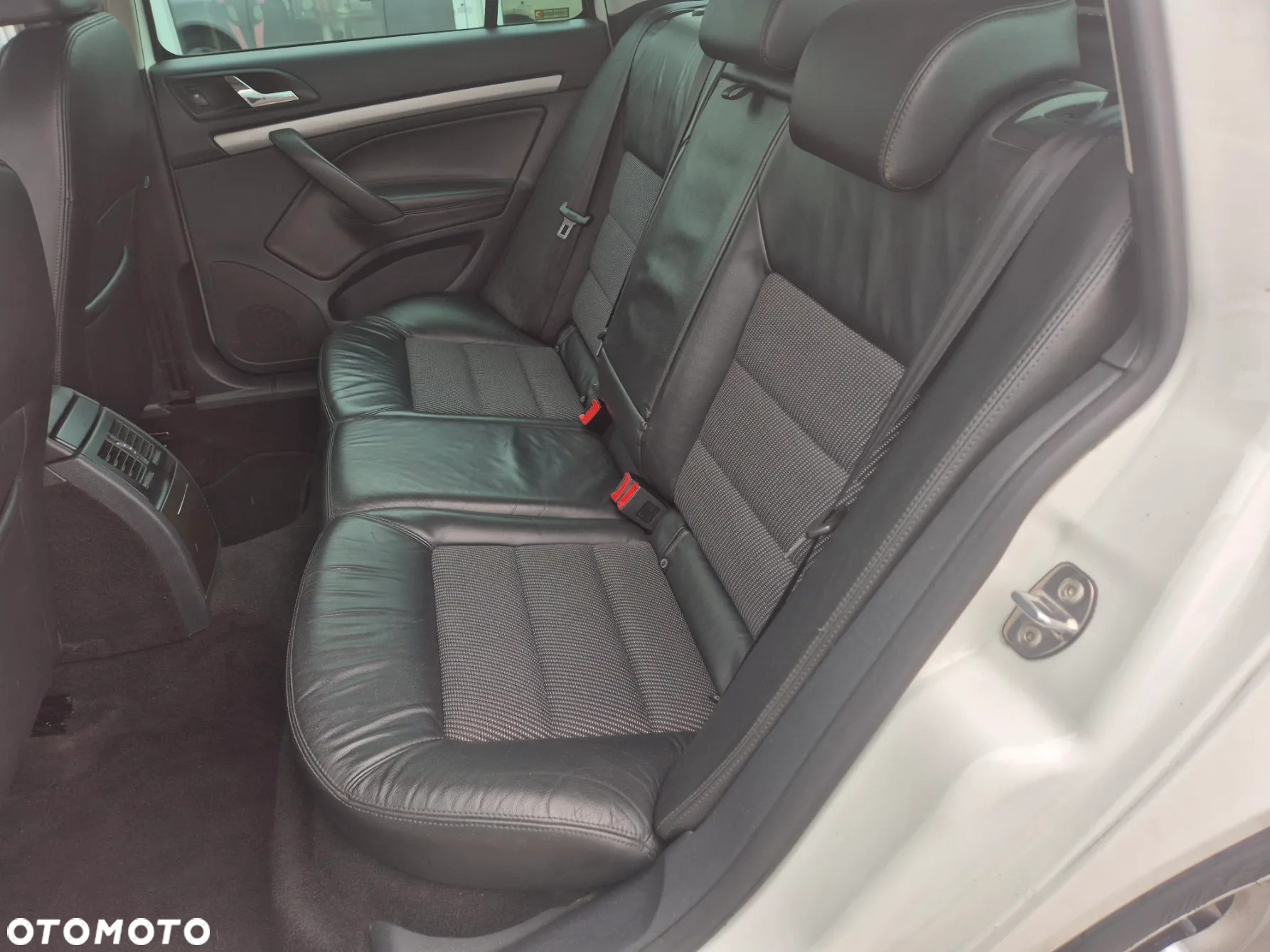 Skoda Octavia 2.0 TDI DPF Ambition - 11