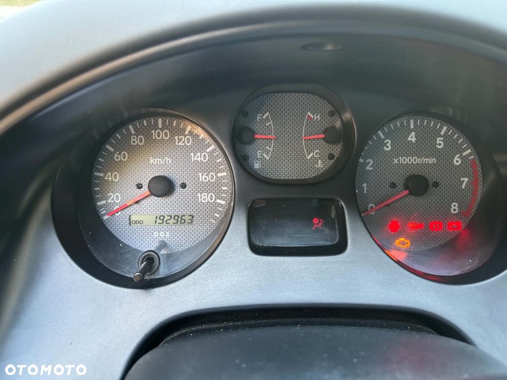 Toyota RAV4 2.0 - 9