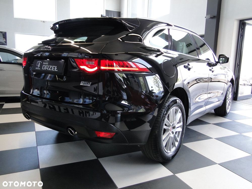 Jaguar F-Pace - 6