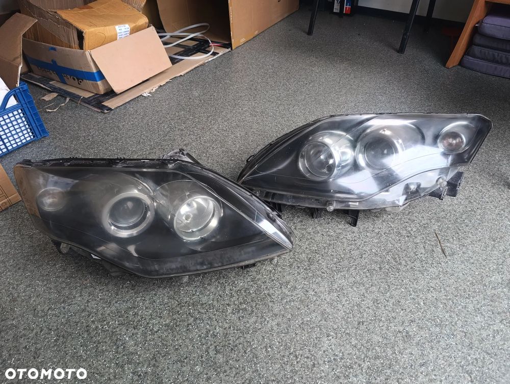 Renault Laguna III lampa przednia prawa lewa 260600074R 260100041R - 1