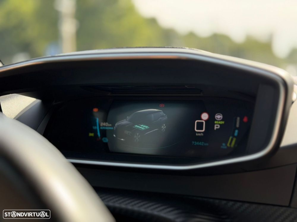Peugeot e-2008 50 kWh GT - 29