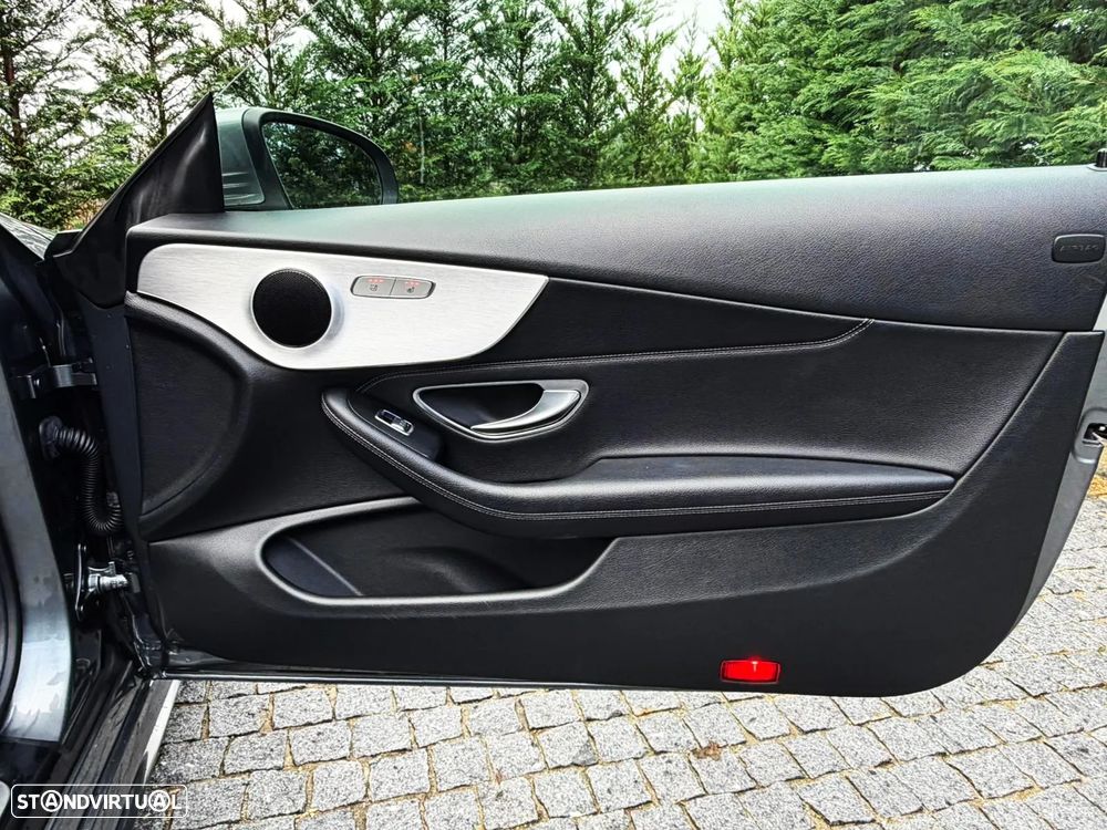 Mercedes-Benz C 220 d Cabrio 9G-Tronic AMG Line - 24