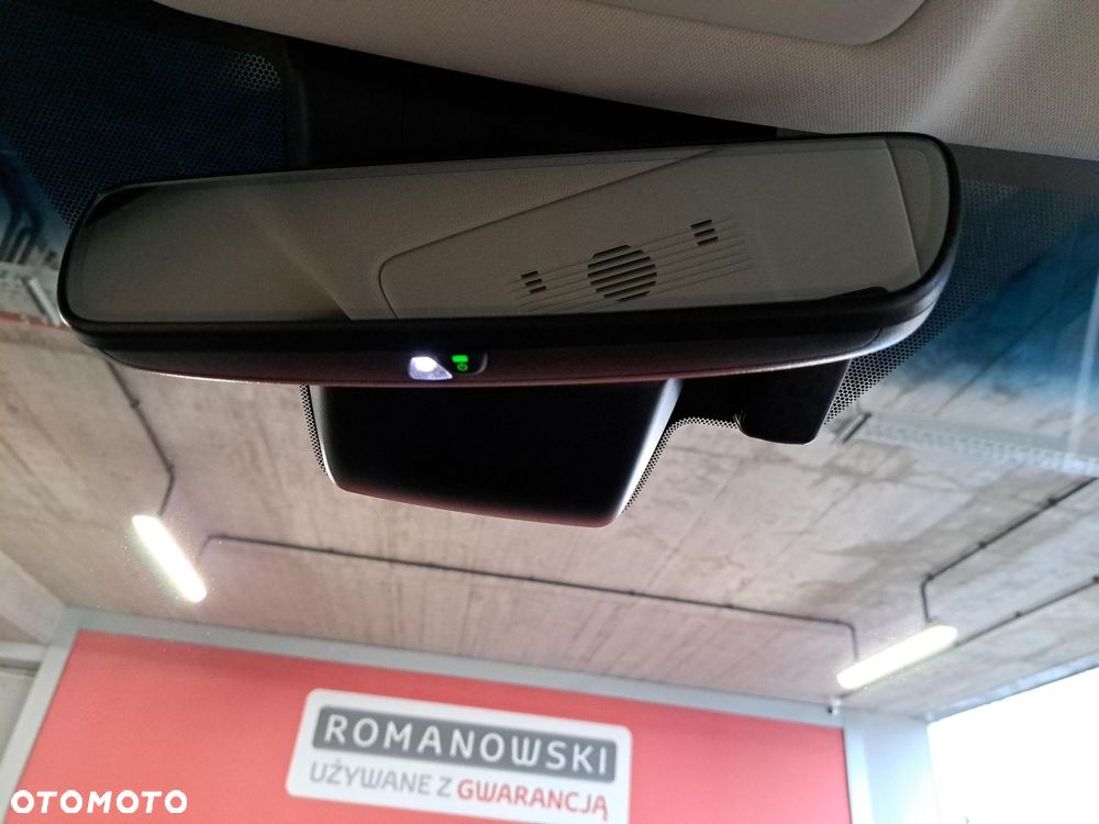 Lexus ES 300h F Sport Design - 21