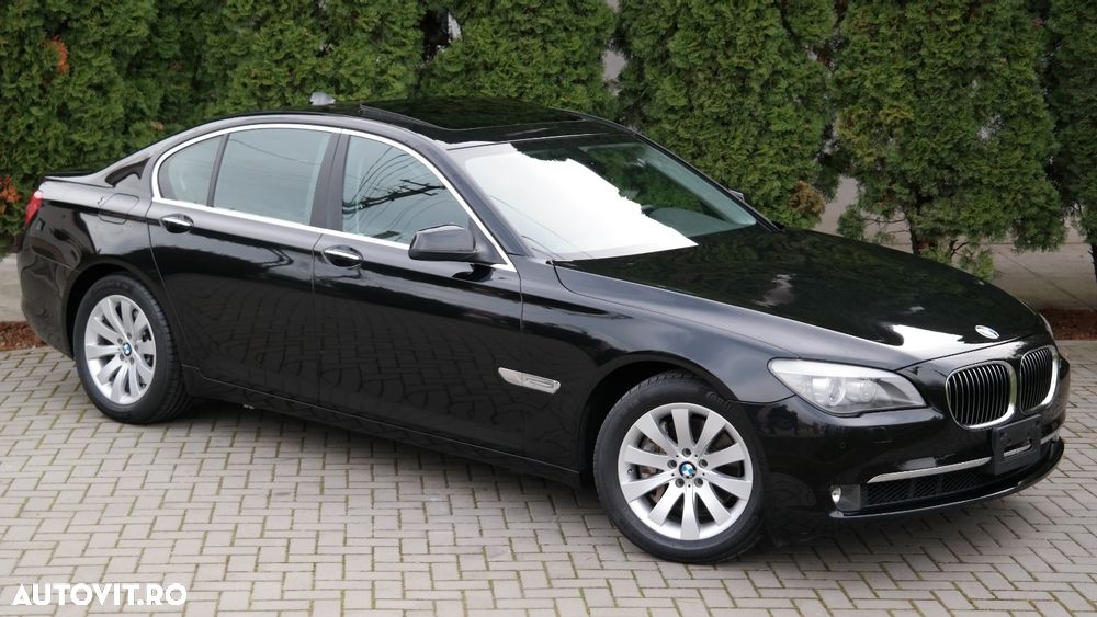 BMW Seria 7 740i Aut. - 3
