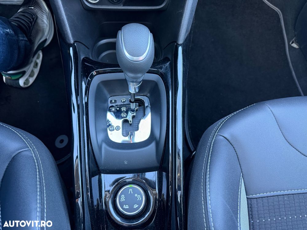 Peugeot 2008 PureTech 110 Stop&Start EAT6 Allure - 24