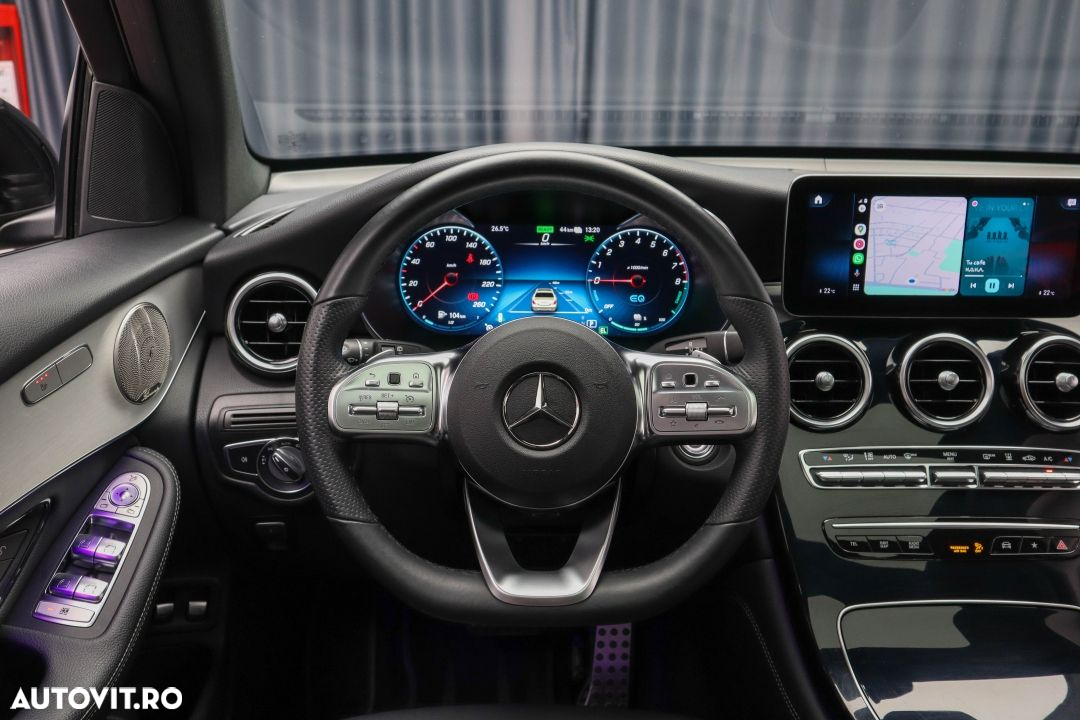 Mercedes-Benz GLC 300 e 4Matic 9G-TRONIC AMG Line Plus - 33