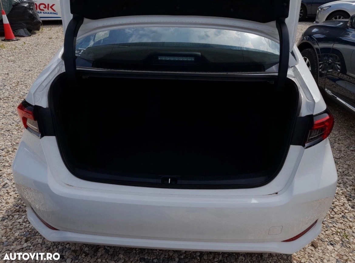 Toyota Corolla - 5