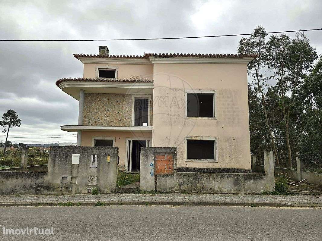 Moradia T7 para venda - Grande imagem: 2/11