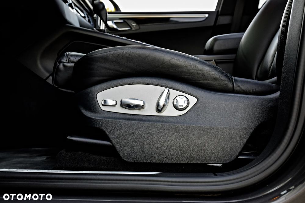 Porsche Macan - 36