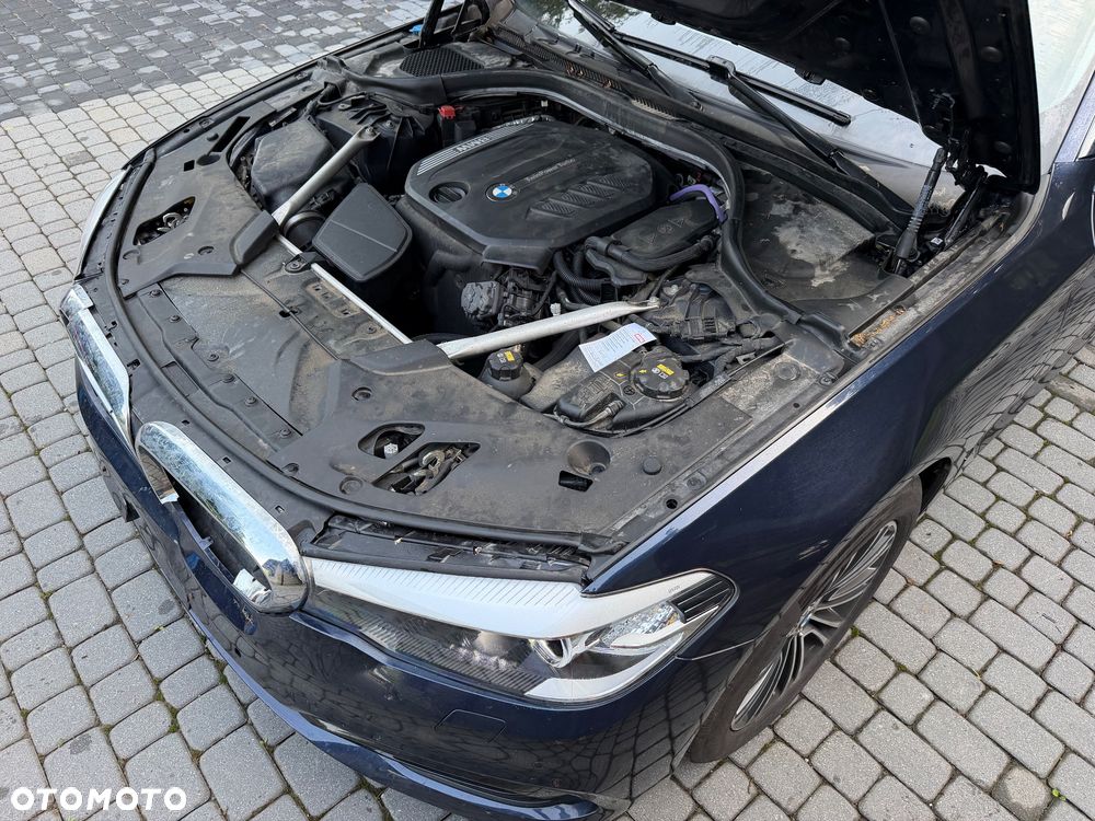 BMW Seria 5 520d MHEV Sport Line sport - 13