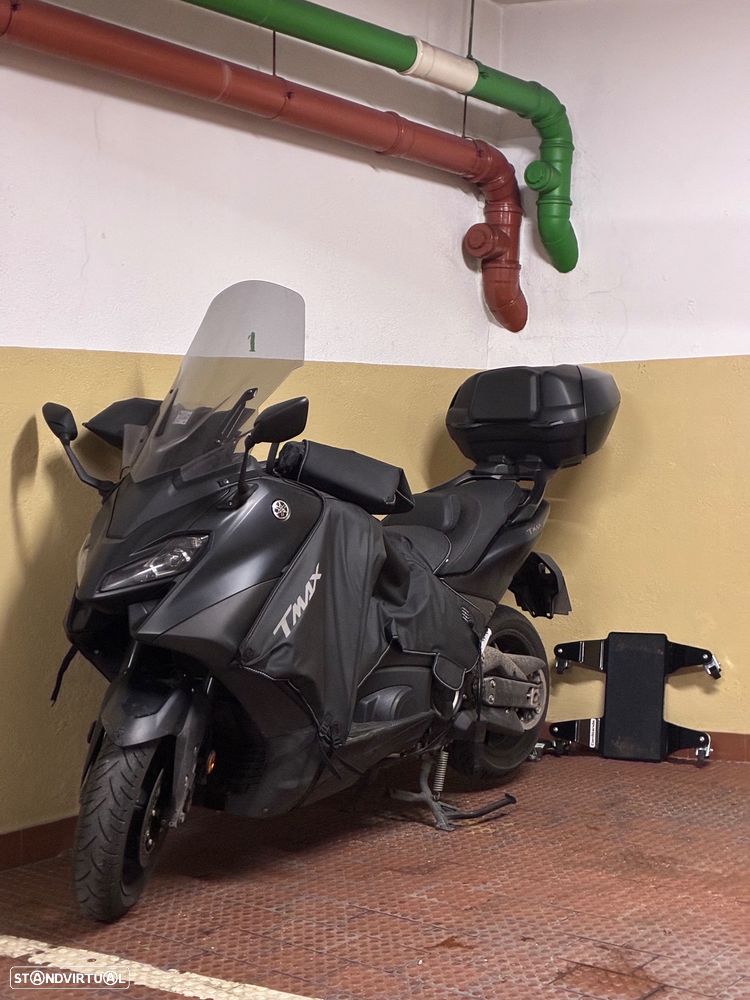 Yamaha TMAX - 4