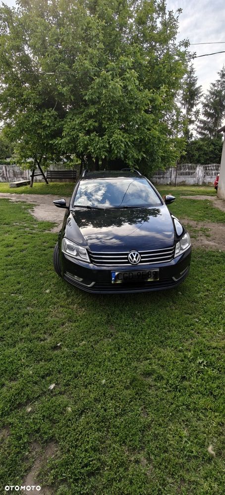 Volkswagen Passat - 4