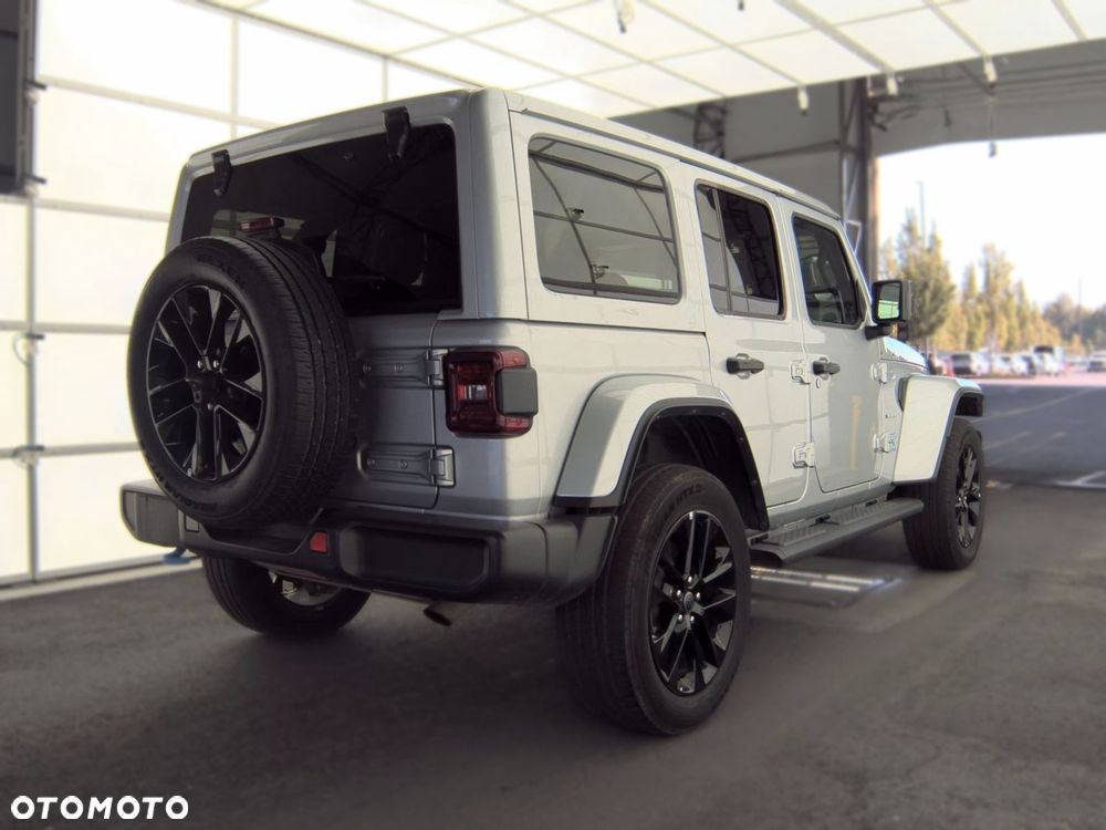 Jeep Wrangler - 10