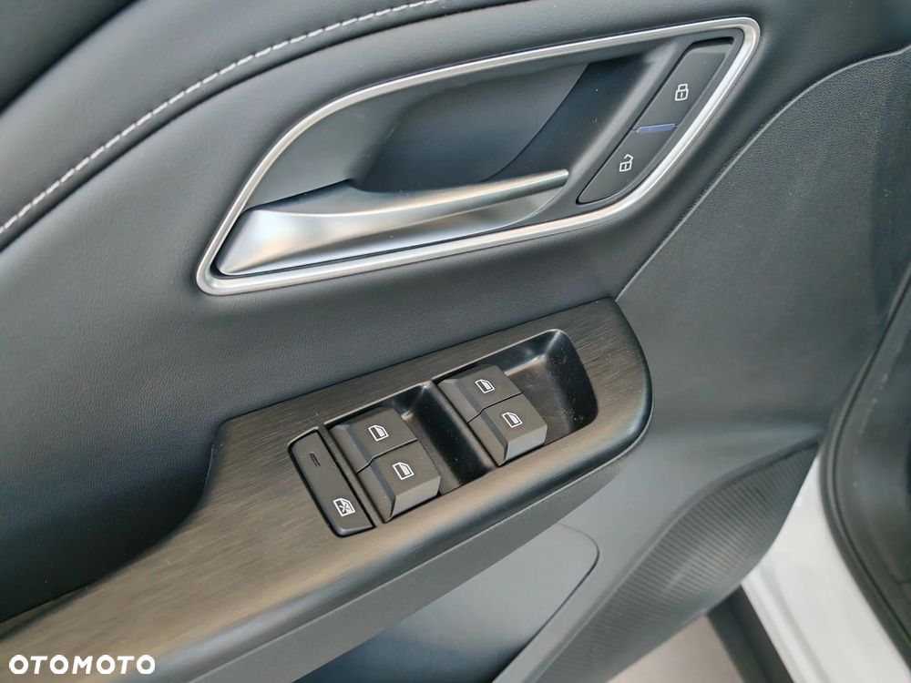MG ZS Hybrid+ - 21