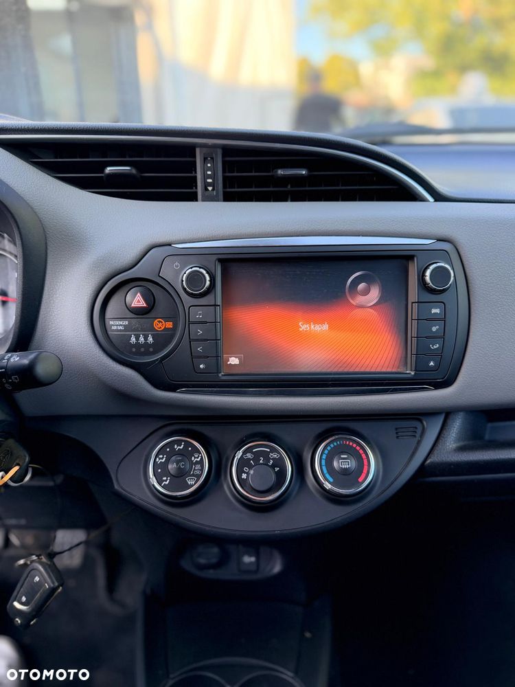 Toyota Yaris - 24