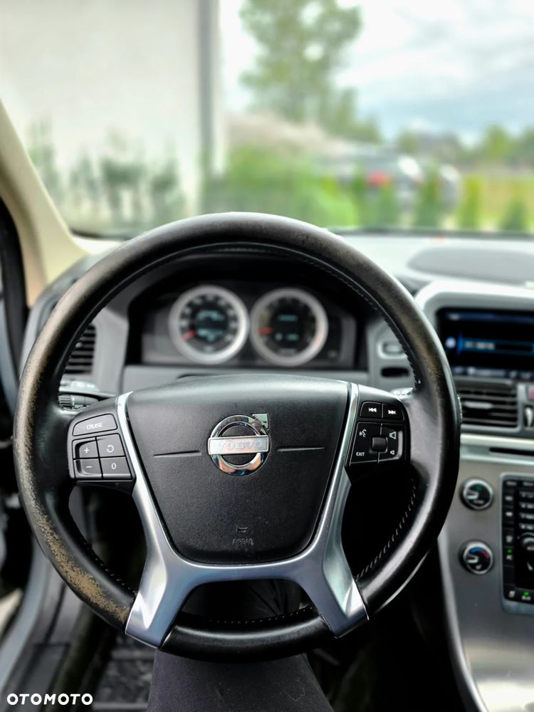 Volvo XC 60 T6 AWD Momentum - 21
