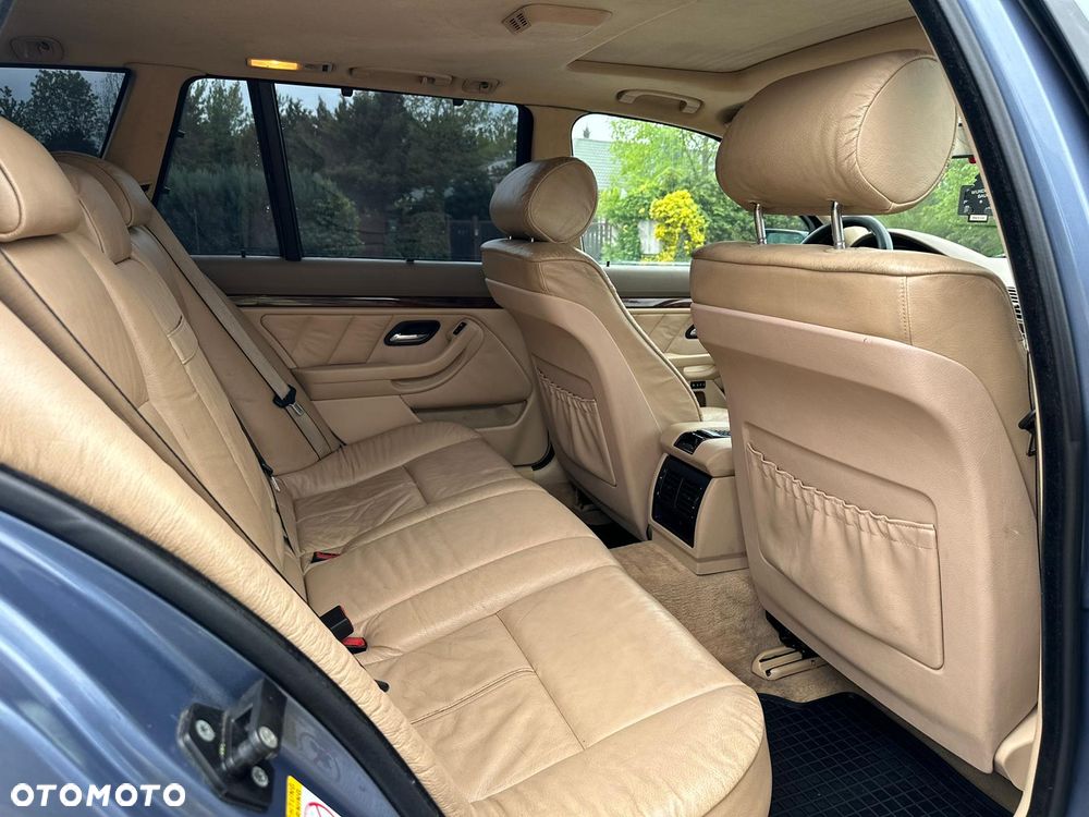 BMW Seria 5 - 12