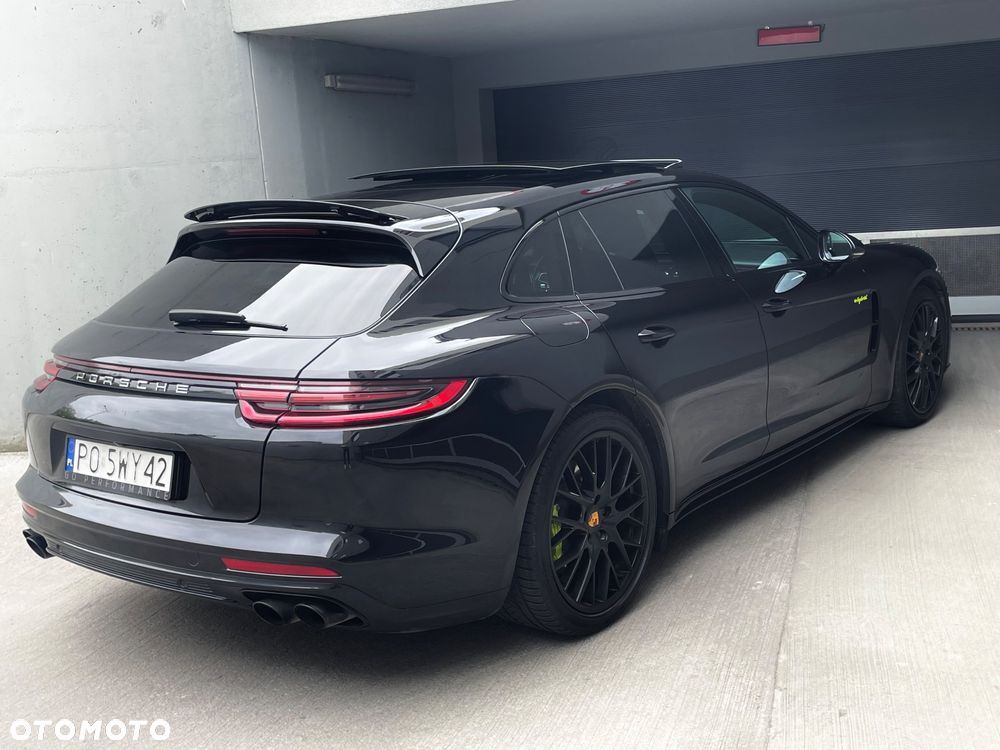 Porsche Panamera - 16