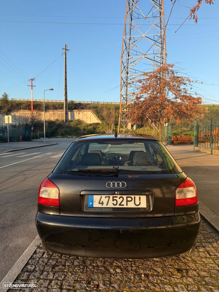 Audi A3 1.6 - 19
