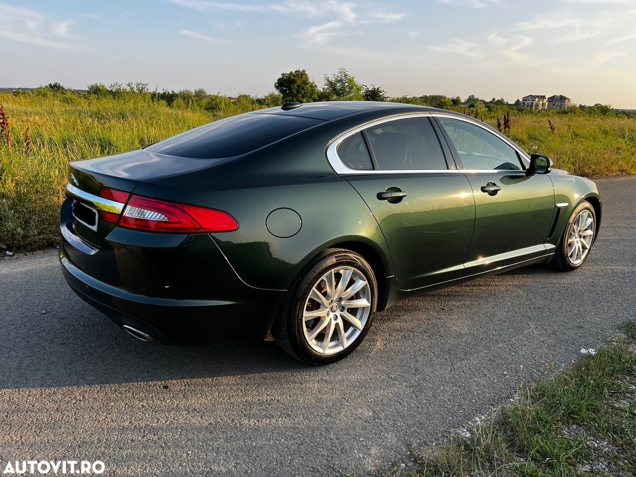 Jaguar XF 2.2D Luxury - 5