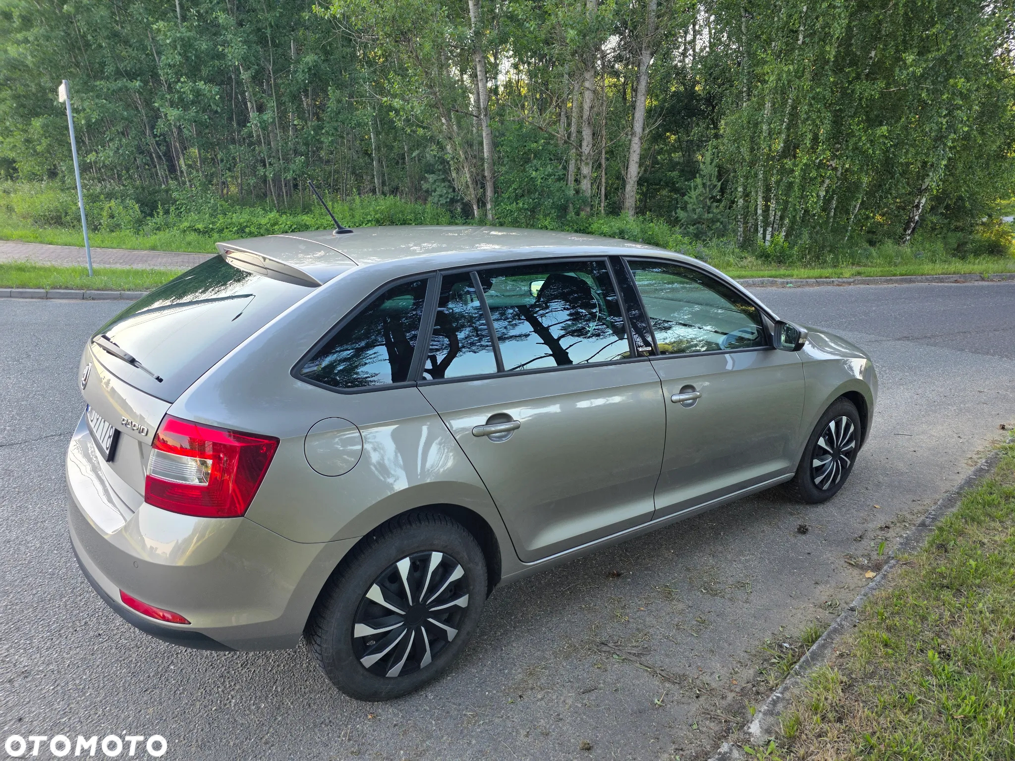 Skoda RAPID Spaceback 1.2 TSI (Green tec) Joy - 2