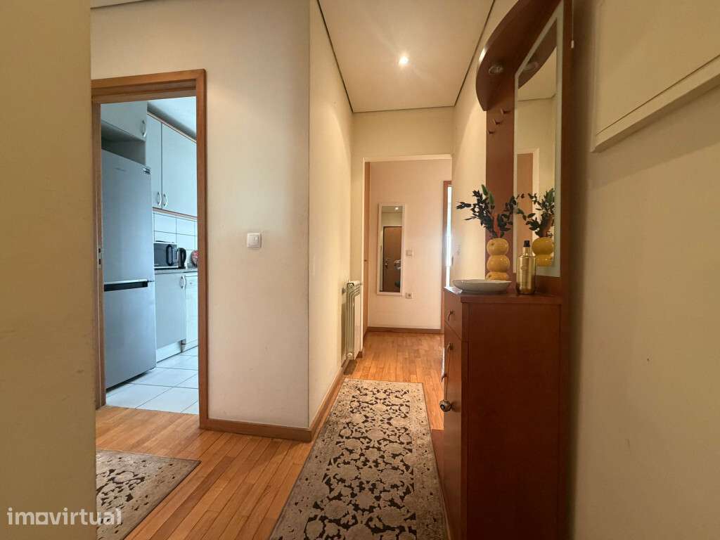 Apartamento T2 com lugar de garagem em zona de Matosinhos - Grande imagem: 2/18