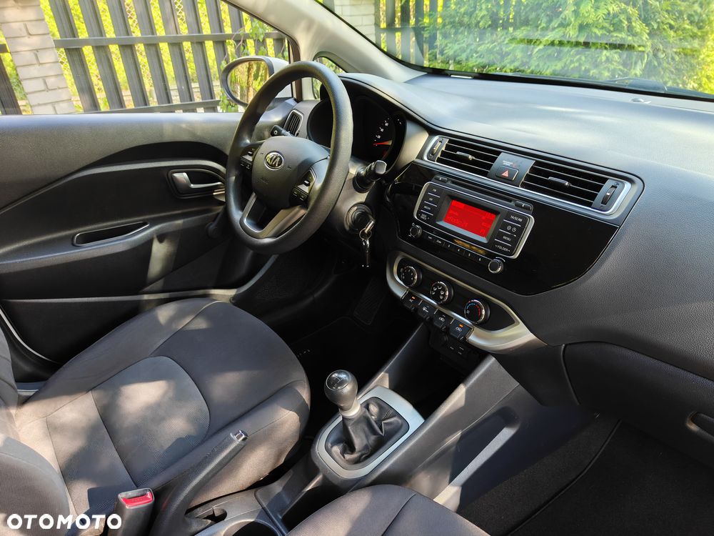 Kia Rio - 35
