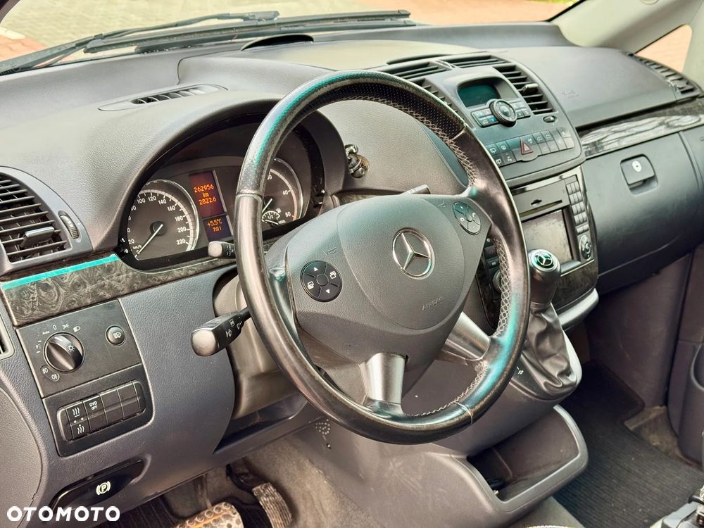 Mercedes-Benz Viano - 14